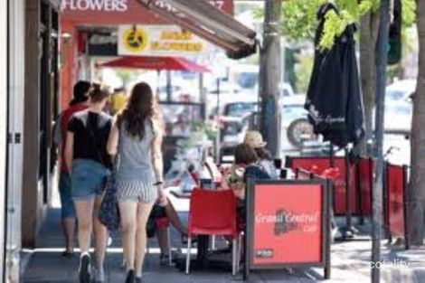 323 Charman Rd, Cheltenham, VIC 3192