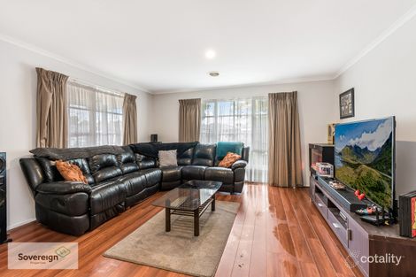 Property photo of 4 Kent Court Cranbourne North VIC 3977