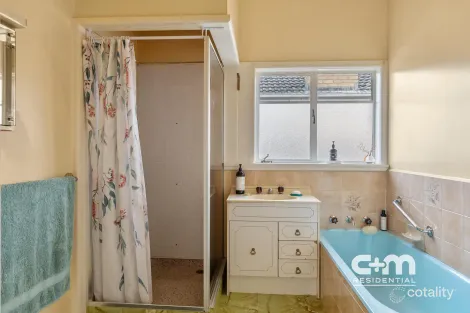 Property photo of 53 Hubert Avenue Glenroy VIC 3046