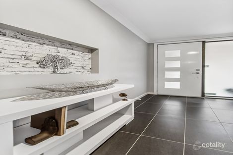 Property photo of 17 Grattan Way Pakenham VIC 3810