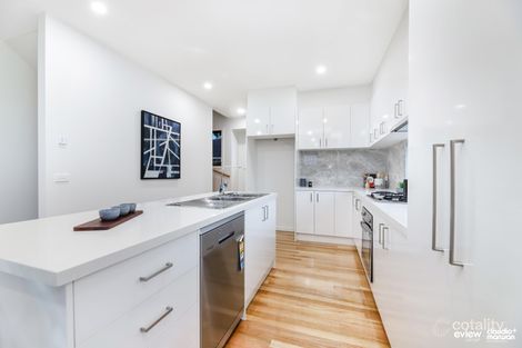 Property photo of 1/100 Snell Grove Oak Park VIC 3046