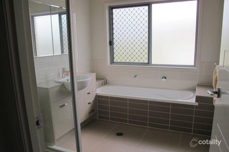 Property photo of 4 Village Lane Samford Village QLD 4520