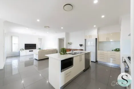 Property photo of 8 Seaside Circuit Caves Beach NSW 2281