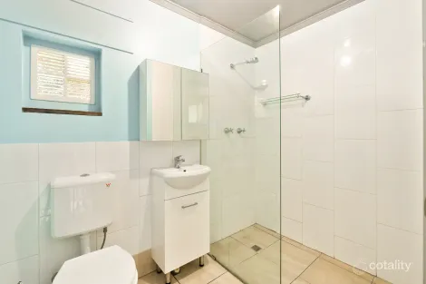 Property photo of 8 Henderson Road Deagon QLD 4017