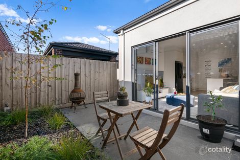Property photo of 22 Hunt Way Pakenham VIC 3810