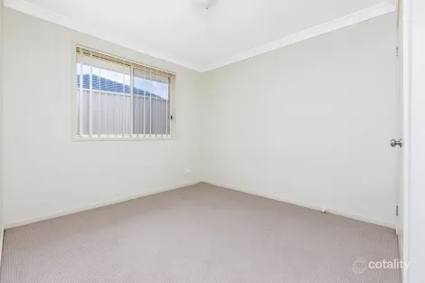 Property photo of 37 Diamond Circuit Rutherford NSW 2320