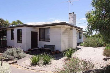 2 Seaview Cres, Dover Gardens, SA 5048