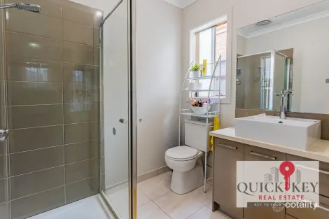 Property photo of 35 Birchmore Circuit Truganina VIC 3029