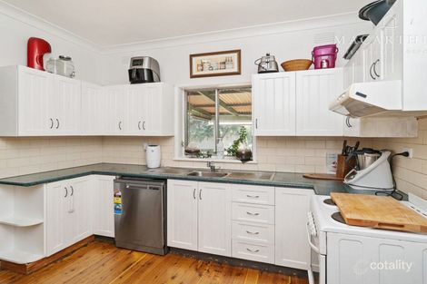 Property photo of 25 Leavenworth Drive Mount Austin NSW 2650