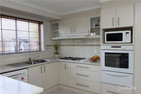 Property photo of 3/2 Gentzen Drive Wyndham Vale VIC 3024