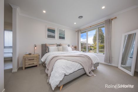 9 Angelas Way, Sunbury, VIC 3429