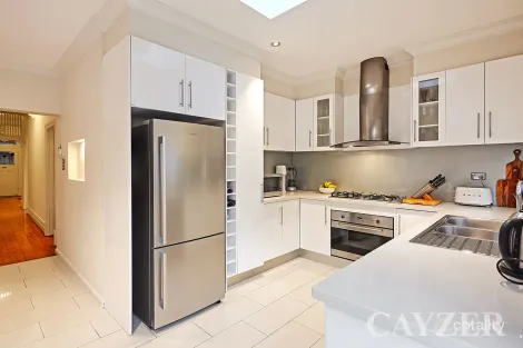 Property photo of 211 Danks Street Albert Park VIC 3206