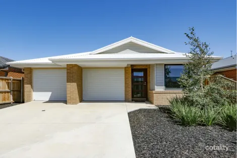 35b Surkitt Bvd, Sale, VIC 3850