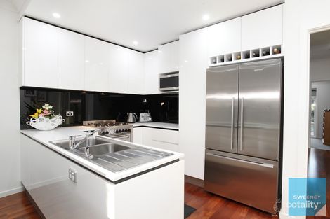 Property photo of 61 Edgbaston Parade Caroline Springs VIC 3023