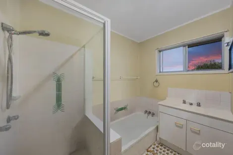 Property photo of 9 Nottingham Parade Bray Park QLD 4500