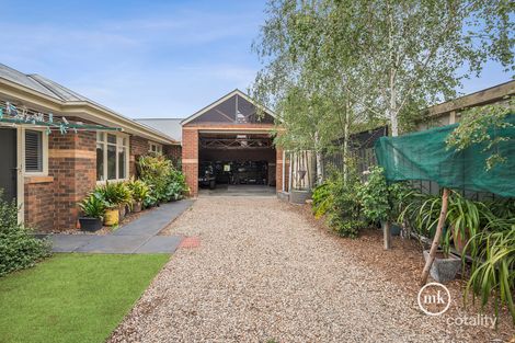 Property photo of 13 Conron Grove Doreen VIC 3754
