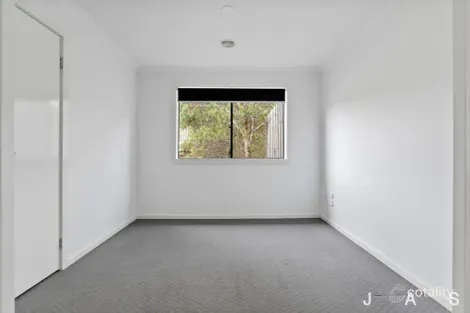 Property photo of 105 Burbidge Drive Bacchus Marsh VIC 3340