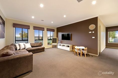 Property photo of 15 Summit Avenue Oak Park VIC 3046