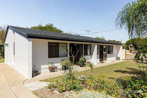 82 Raceview St, Raceview, QLD 4305