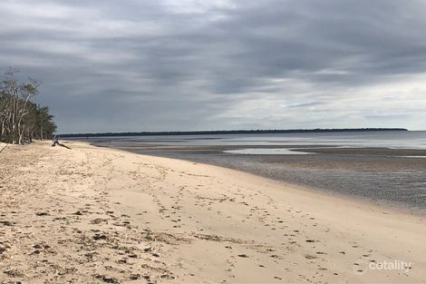 Property photo of 75 Beach Drive Burrum Heads QLD 4659