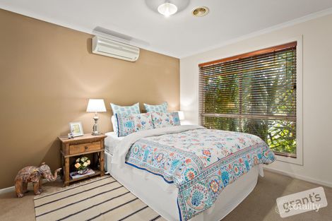 Property photo of 31 Melzak Way Berwick VIC 3806