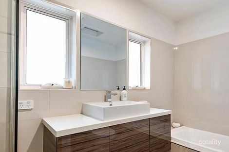 Property photo of 2/13 Hiscock Street Chadstone VIC 3148