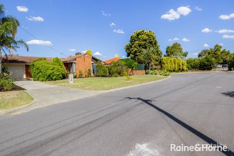 6 Magenta Pl, Riverton, WA 6148
