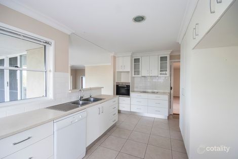 Property photo of 3 Katoomba Crescent Prince Henry Heights QLD 4350
