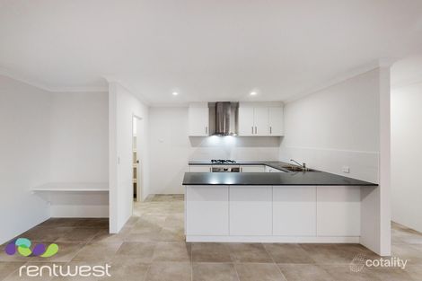 Property photo of 6 Benderson Road Champion Lakes WA 6111