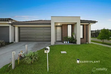 Property photo of 20 Hunt Way Pakenham VIC 3810