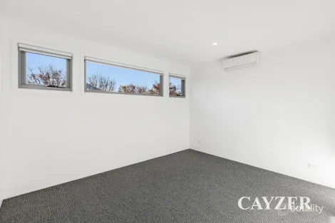 Property photo of 15 Dinsdale Street Albert Park VIC 3206