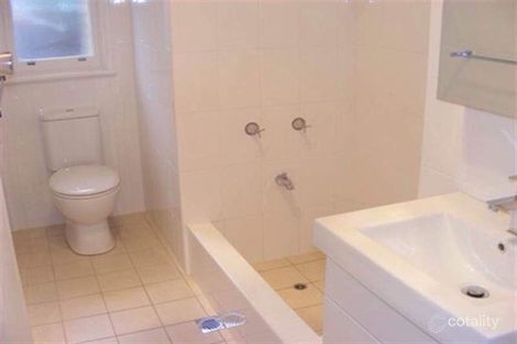 Property photo of 1/3 Buckle Crescent West Wollongong NSW 2500