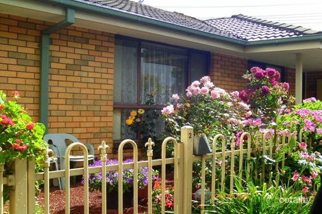 Property photo of 2/13 Beverin Street Sebastopol VIC 3356