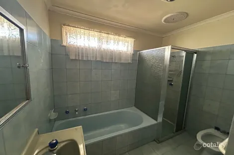 Property photo of 32 Almurta Avenue Coolaroo VIC 3048