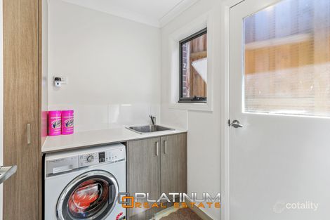 1/10 Camellia Ct, Doveton, VIC 3177