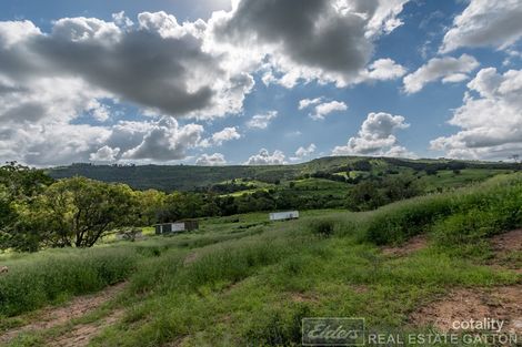 807 Ropeley Rockside Rd, Ropeley, QLD 4343