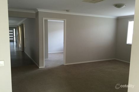 Property photo of 44 Breasley Parkway Point Cook VIC 3030