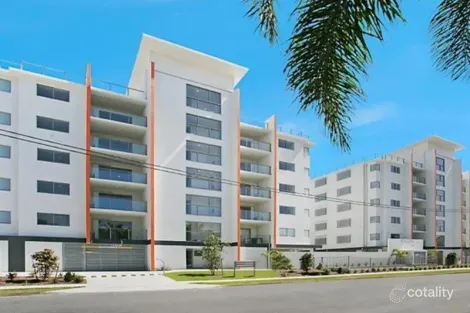 22/8 Bradford St, Labrador, QLD 4215