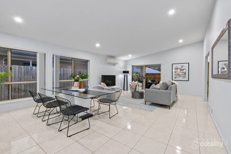 Property photo of 32 Waterfern Way Ripley QLD 4306