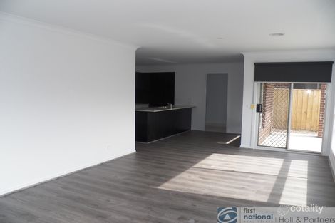 Property photo of 14 Kingscliff Avenue Clyde VIC 3978