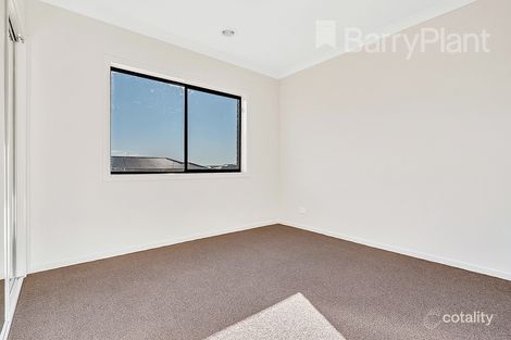 Property photo of 5 McCracken Avenue Mickleham VIC 3064