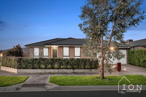 Property photo of 20 Mare Close Cranbourne East VIC 3977