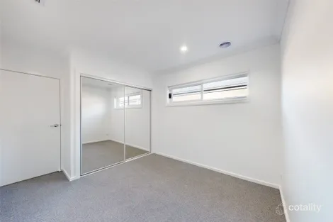 Property photo of 18 Possum Drive Beveridge VIC 3753
