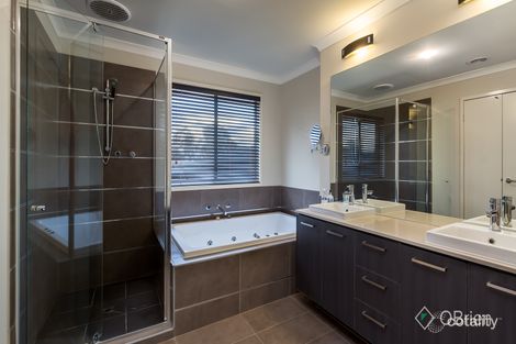 Property photo of 17 Como Avenue Burnside Heights VIC 3023