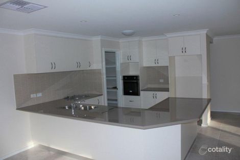 Property photo of 6 Sarah Court Howlong NSW 2643