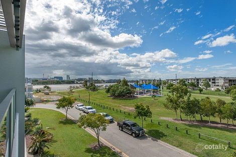Property photo of 335/16 Waterline Crescent Bulimba QLD 4171