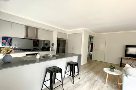 Property photo of 11 Hanover Way Mickleham VIC 3064
