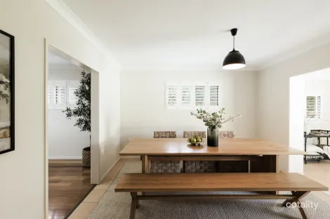 Property photo of 30 Stuart Street Mount Lofty QLD 4350