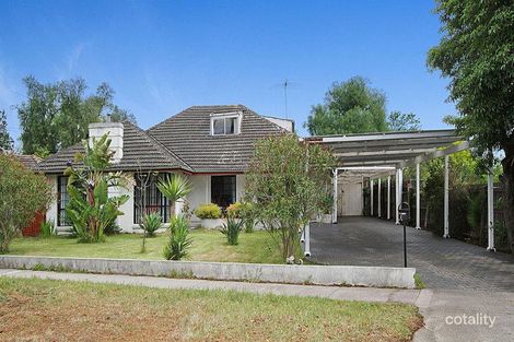 Property photo of 7 Chifley Drive Maribyrnong VIC 3032