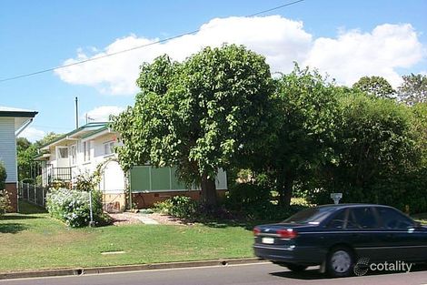 84 Robertson Rd, Eastern Heights, QLD 4305